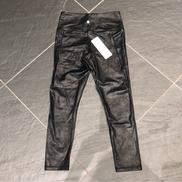 NWT Leggings Size Medium - Picture 3 of 3